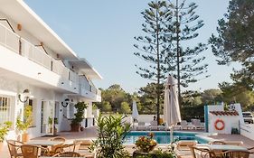 Hostal Es Pi - Emar Hotels